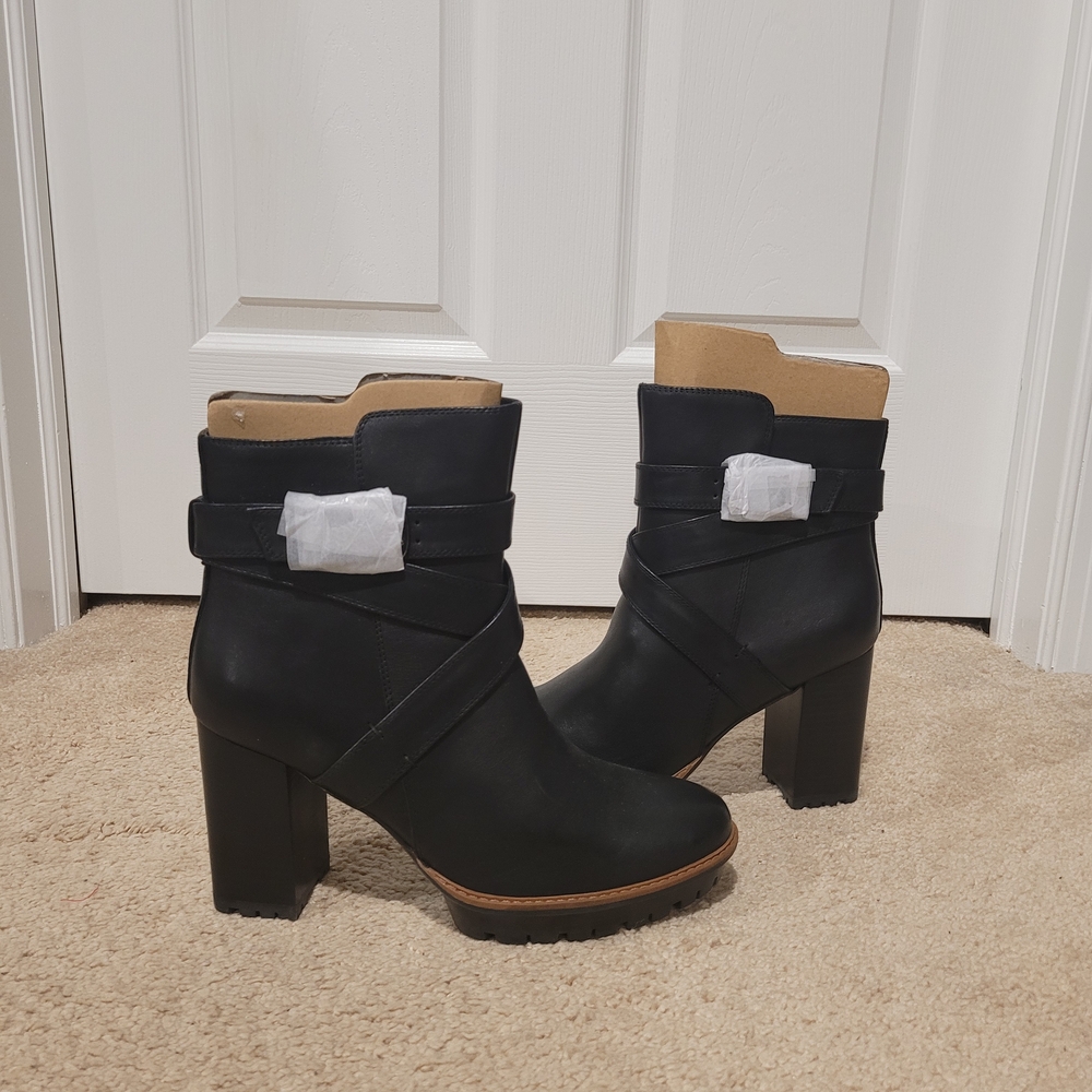 NWT Lyra Naturalizer Black Leather Ankle Booties